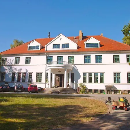 Ferien am Schloss - Wohnung 6 - der Pferdestall Apartment Behren-Lubchin